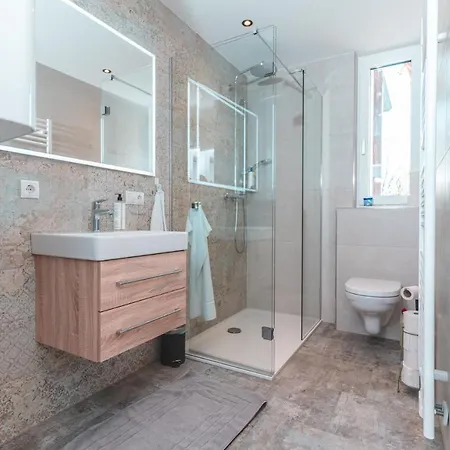 因斯布鲁克赫尔岑文公寓 公寓 *